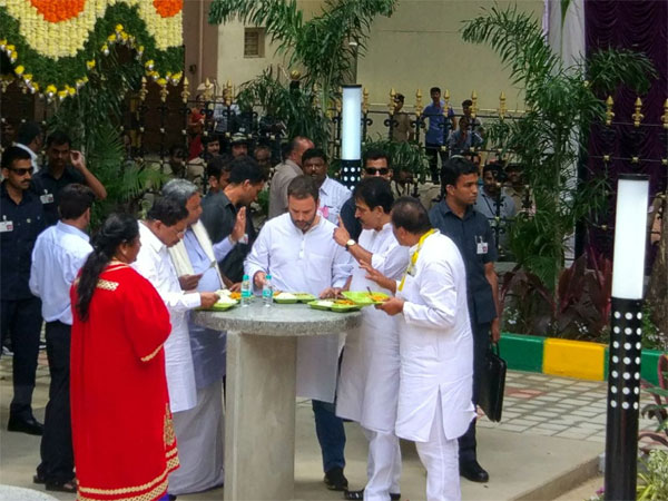 कांग्रेस सरकार ने की शुरूआत
