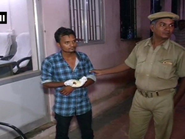 घटना के वक्त लड़की का मंगेतर भी मौजूद था
