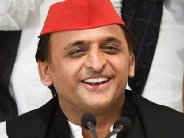 रणनीति के तहत प्रचार से दूर हैं अखिलेश!