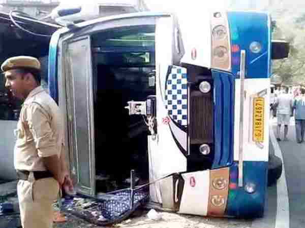 Tourists from Rajasthan injured in accident in accident in Himachal Tourists from Rajasthan injured in accident in accident in Himachal