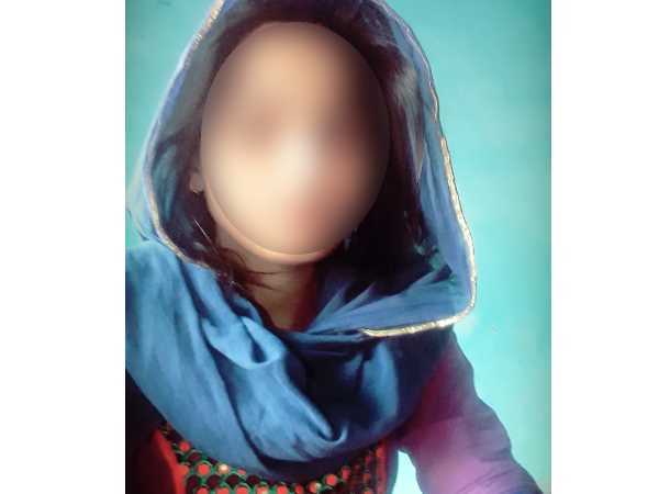 Minor girl committed suicide by hanging in Shahjahanpur Minor girl committed suicide by hanging in Shahjahanpur