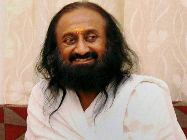 प्रशिक्षित प्रोफेशनल्स से ध्यान करना सीखें