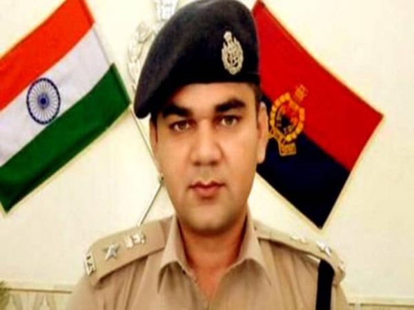कांस्टेबल ने एसएसपी पर तान दी एक-47