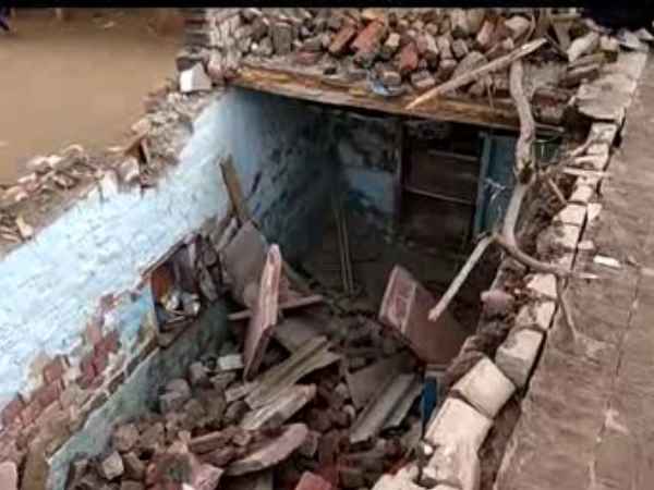 High alert in Agra for storm expectations High alert in Agra for storm expectations