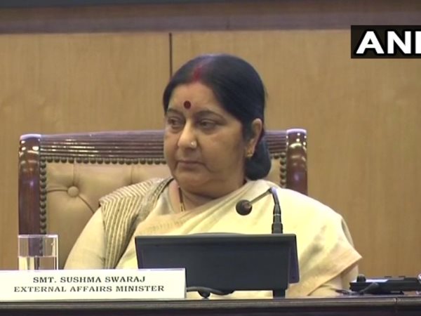 मानसरोवर झील में हर जगह डुबकी लगाने की अनुमति नहीं मानसरोवर झील में हर जगह डुबकी लगाने की अनुमति नहीं