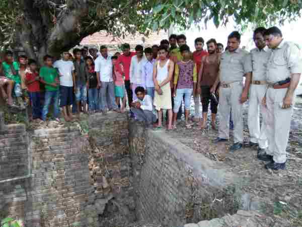 People in fear of leopard but a cat found in Sambhal People in fear of leopard but a cat found in Sambhal