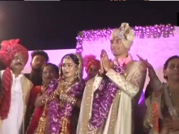 Tej Pratap Yadav tied knot with Aishwarya, Tej Pratap Yadav, Aishwarya, Tej Pratap Yadav wedding, तेज प्रताप यादव, लालू प्रसाद यादव Tej Pratap Yadav tied knot with Aishwarya, Tej Pratap Yadav, Aishwarya, Tej Pratap Yadav wedding, तेज प्रताप यादव, लालू प्रसाद यादव