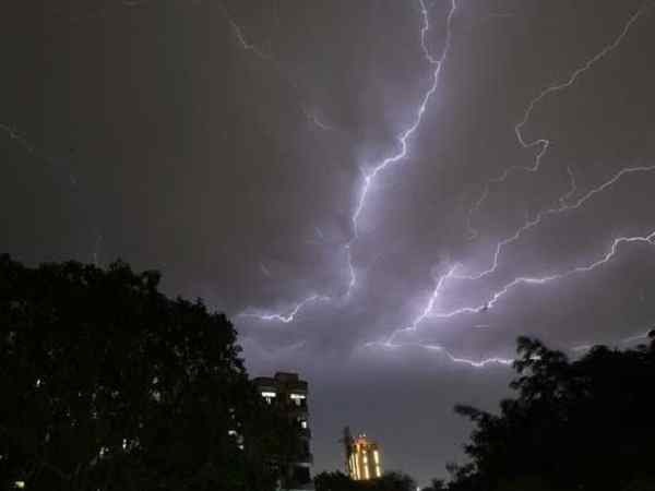 weather alert thunderstorm expected in next 2-3 hours in delhi ncr region weather alert thunderstorm expected in next 2-3 hours in delhi ncr region