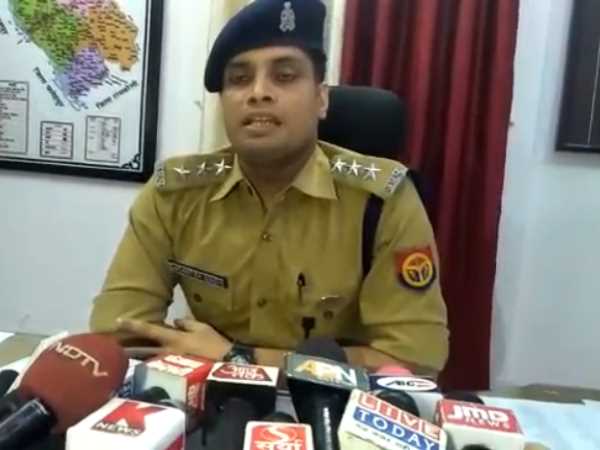 A woman tried to self immolate herself in SP office in Unnao A woman tried to self immolate herself in SP office in Unnao