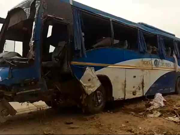 Two died in accident when volvo overturned in ditch in Bareilly Two died in accident when volvo overturned in ditch in Bareilly
