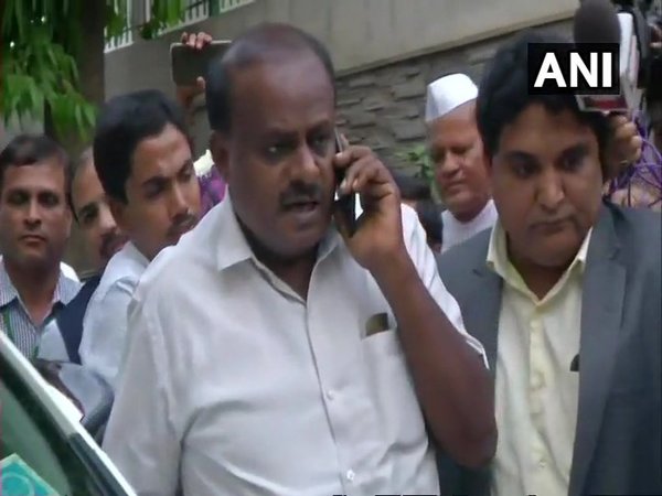 कर्नाटक में फ्लोर टेस्ट शुक्रवार को होगा
