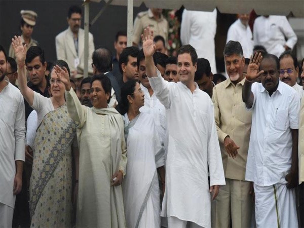 पूरा विपक्ष आया था एक साथ नजर