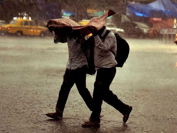 weather Thunderstorm accompanied with rain in uttar pradesh isolated areas weather Thunderstorm accompanied with rain in uttar pradesh isolated areas