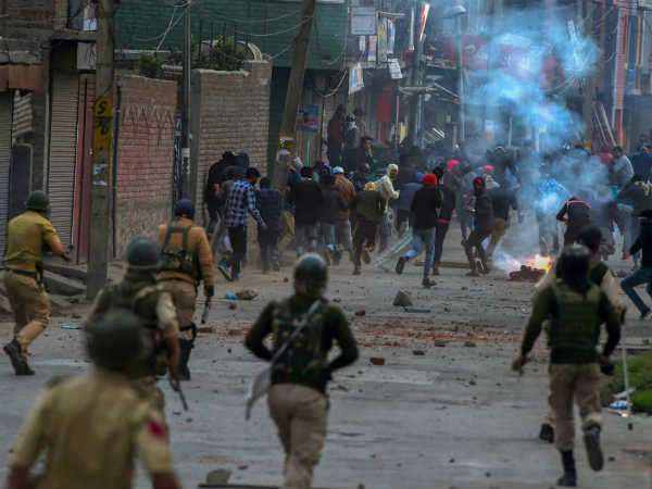 शोपियां और पुलवामा जिले के हालात सबसे खराब