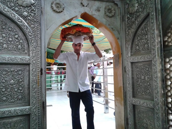 ट्विटर पर जाहिर की खुशी