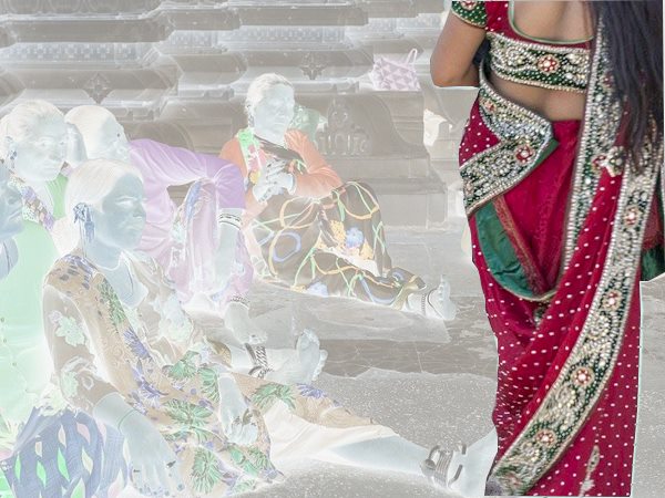 गेस्ट हाउस में मिले, संबंध बना और भाभी ने चाकू निकाल लिया
