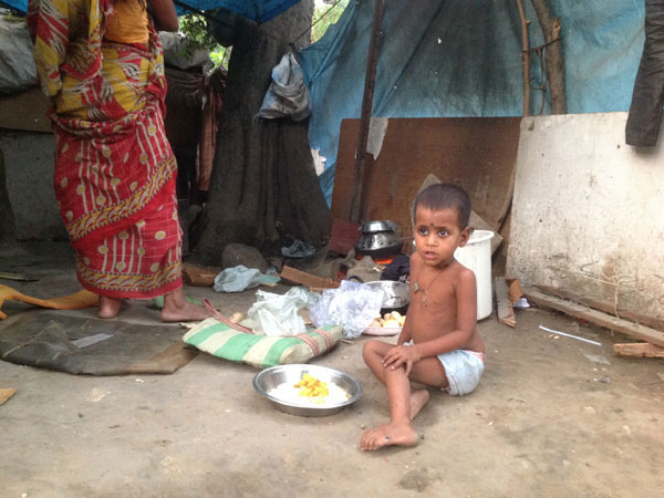 भारत में 7 करोड़ 30 लाख लोग बेहद गरीब