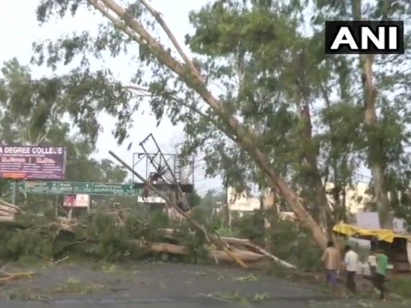 उत्तर प्रदेश में 15 की मौत