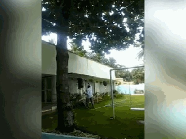 ब्रिटिशकालीन बंगले में रहती हैं एसपी