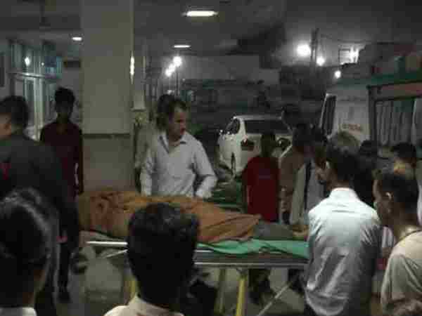 Truck fallen in 200ft. trench 3 people in Shimla Truck fallen in 200ft. trench 3 people in Shimla