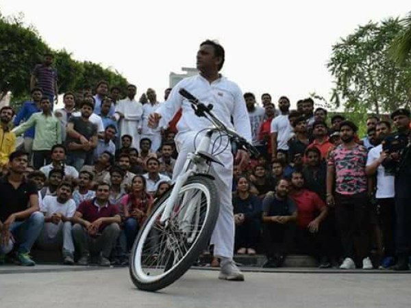 महंगाई और सीमा पर शहीद हुए जवानों को लेकर केंद्र सरकार को घेरा