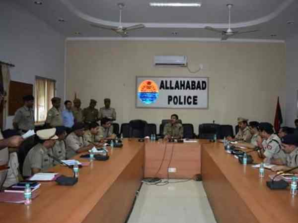 Six hundred policemen getting salary without duty in Allahabad Six hundred policemen getting salary without duty in Allahabad