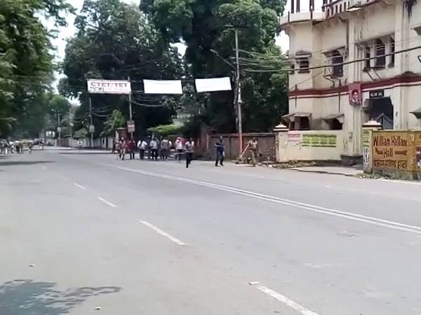 पूरा इलाका परेशान