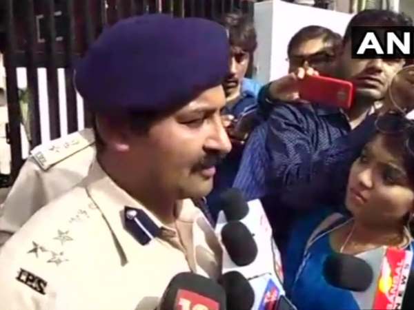 Bhayyuji Maharaj suicide police reach residence in Indore Madhya Pradesh Bhayyuji Maharaj suicide police reach residence in Indore Madhya Pradesh
