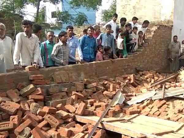 Three killed in storm in Sambhal Three killed in storm in Sambhal