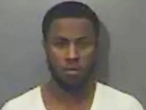 Man using same credit card he stole off waitress to pay for dinner arrested Man using same credit card he stole off waitress to pay for dinner arrested