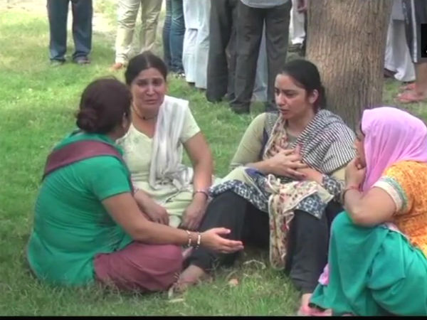 ईंट-लाठी से पीटा
