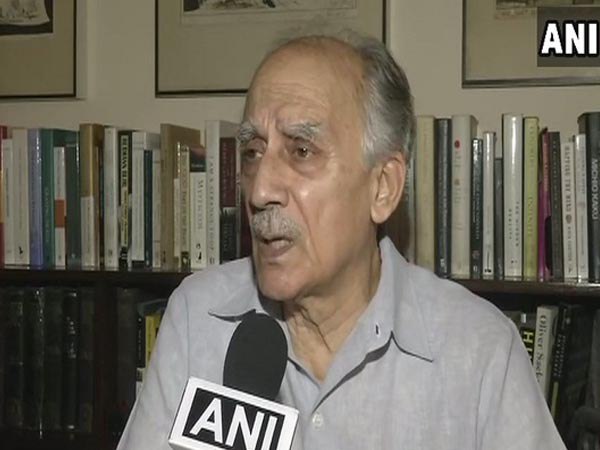 Arun Shourie reacts on surgical strike video and attacks modi government Arun Shourie reacts on surgical strike video and attacks modi government