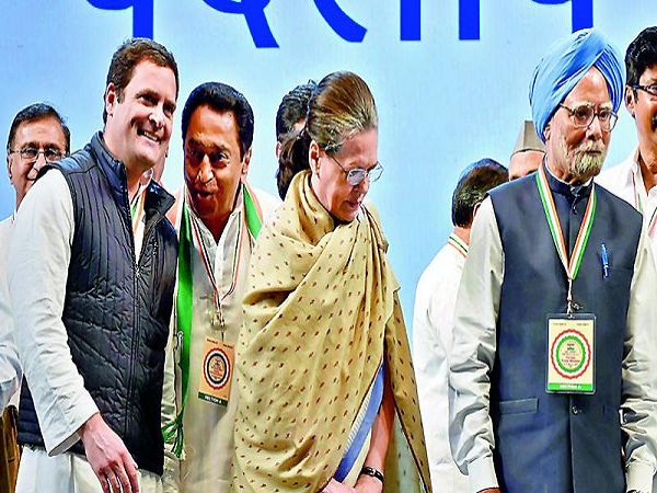 सोशल इंजीनियरिंग का ले रही सहारा