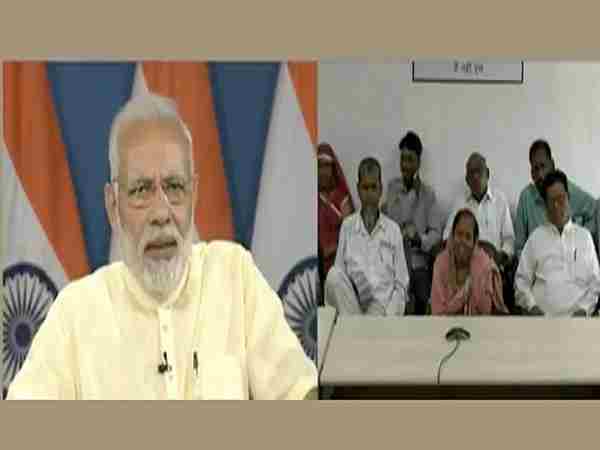 pm modi interacting with beneficiaries of various healthcare efforts of the Central Government pm modi interacting with beneficiaries of various healthcare efforts of the Central Government