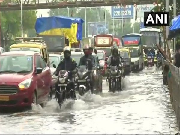heavy rain in mumbai one death reported in thane heavy rain in mumbai one death reported in thane
