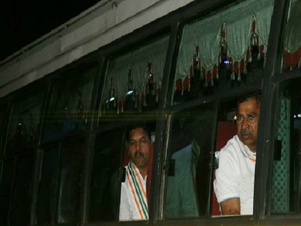 सदस्यों को तोड़ने की कोशिश कर रही है बीजेपी-कांग्रेस
