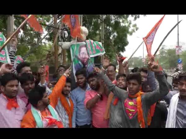 hindu organization demand to get out mukhtar abbas naqvi from bjp hindu organization demand to get out mukhtar abbas naqvi from bjp