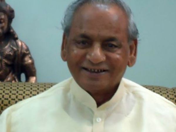 जो समाज राजनीति में पिछड़ जाता है, उसकी दो कौड़ी की इज्जत रह जाती
