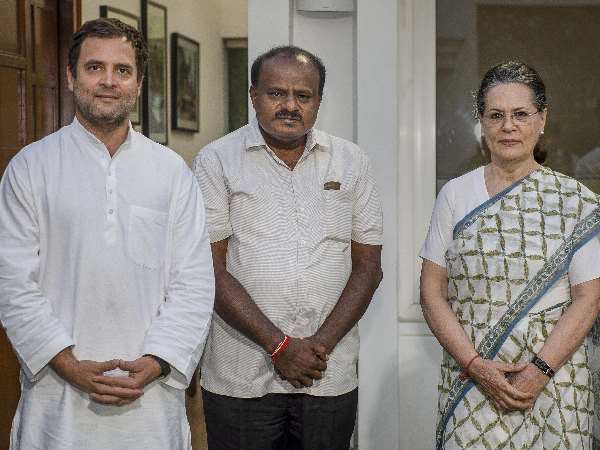 कर्नाटक में कैबिनेट का विस्तार आज, जानिए कांग्रेस-जेडीएस विधायकों की लिस्ट जिन्हें मिलेगा मंत्रालय कर्नाटक में कैबिनेट का विस्तार आज, जानिए कांग्रेस-जेडीएस विधायकों की लिस्ट जिन्हें मिलेगा मंत्रालय