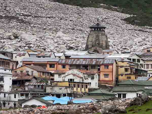पानी के साथ बह गई केदारनाथ बस्ती