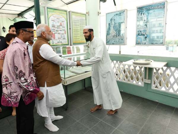 akhilesh yadav on narendra modi tour to muslim countries during ramzan akhilesh yadav on narendra modi tour to muslim countries during ramzan