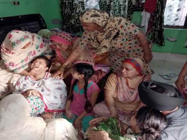 A wife husband killed in accident in Moga Punjab A wife husband killed in accident in Moga Punjab