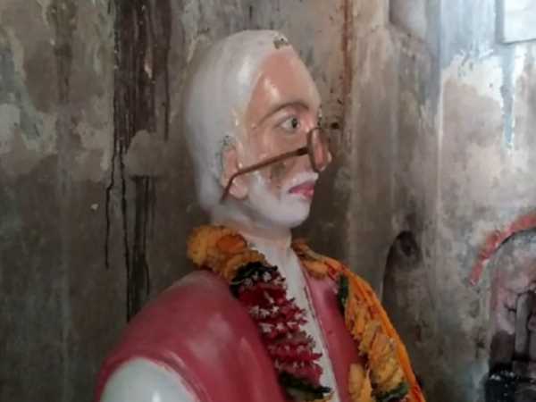 Narendra Modis temple damaged in Kausambi Narendra Modis temple damaged in Kausambi
