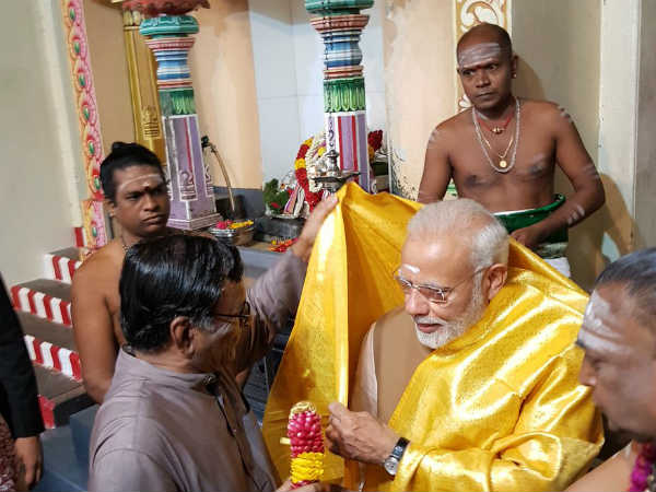 pm-modi-temple.jpg pm-modi-temple.jpg