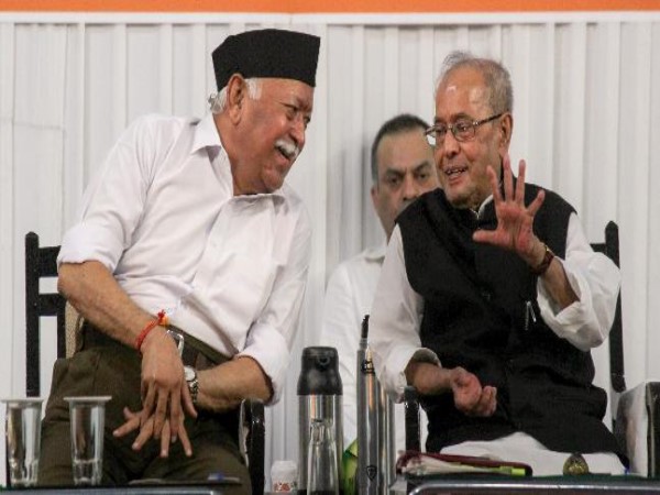 प्रणब मुखर्जी को नहीं भेजा न्योता