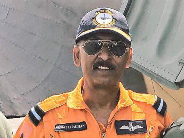 गांव के ऊपर से गुजर रहा था जगुआर