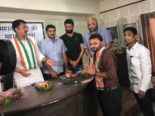 Gujarat BJP patan MP Liladhar Vaghela grandson Ajay Vaghela quit BJP and join Congress Gujarat BJP patan MP Liladhar Vaghela grandson Ajay Vaghela quit BJP and join Congress