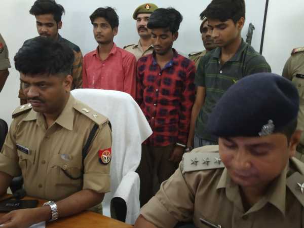 phones were stolen to fulfill the expensive hobby in Shahjahanpur phones were stolen to fulfill the expensive hobby in Shahjahanpur