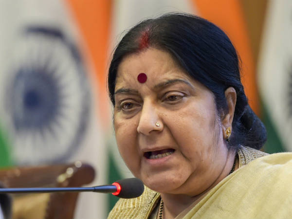 sushma-swaraj-in-afghanistan sushma-swaraj-in-afghanistan