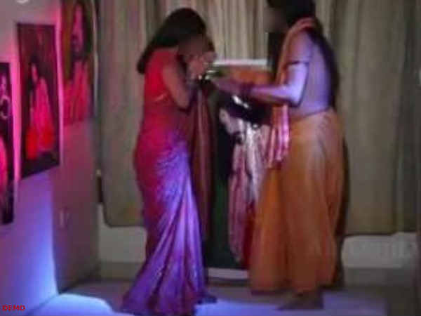 लड्डू बाबा ने ब्यूटी पार्लर वाली महिला से सालों किया रेप, VIDEO बना किया ब्लैकमेल और ऐंठे पैसे लड्डू बाबा ने ब्यूटी पार्लर वाली महिला से सालों किया रेप, VIDEO बना किया ब्लैकमेल और ऐंठे पैसे